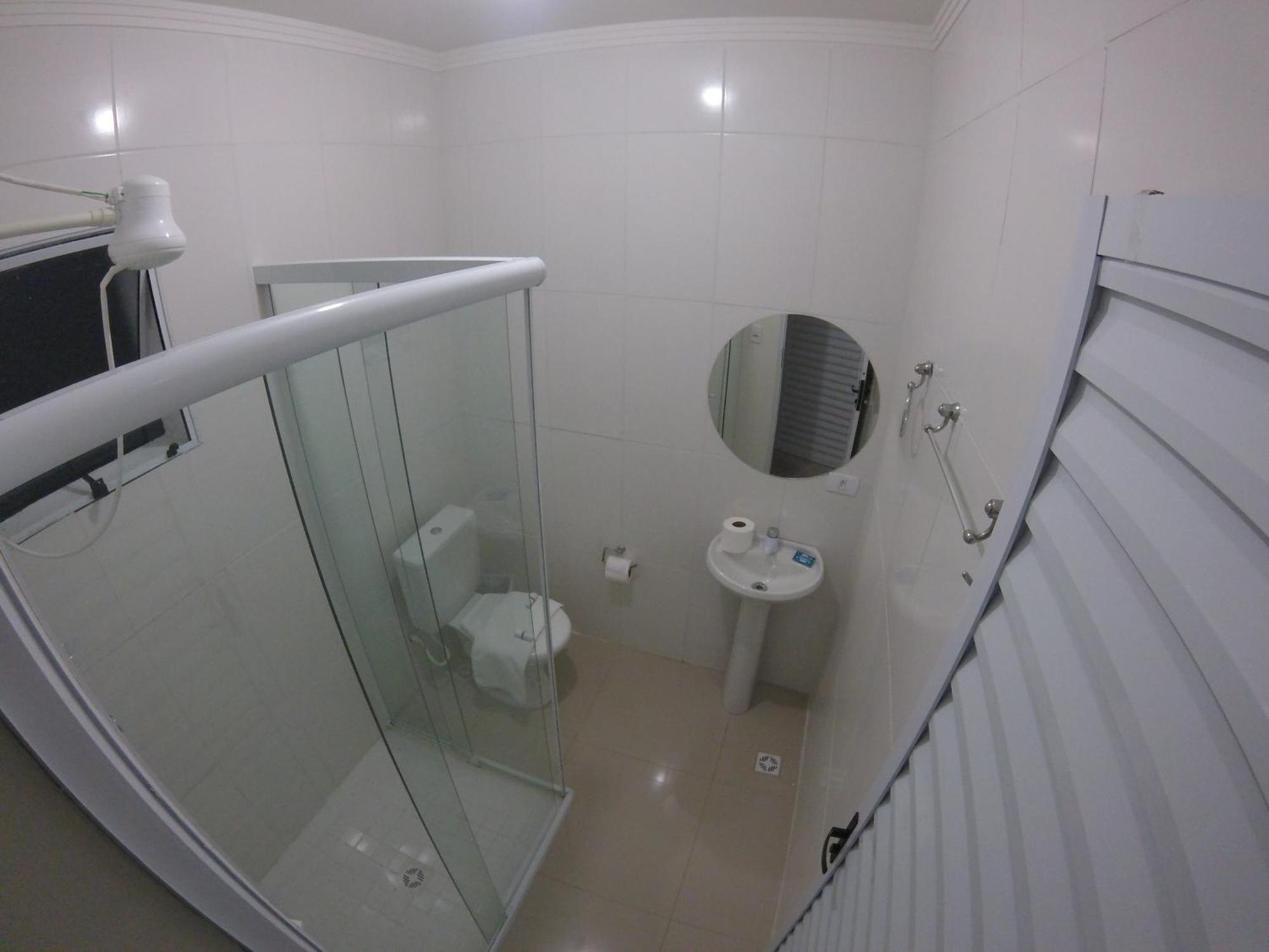 Pousada Praia Cia, Piscina, Centro, Estacionamento, Wifi, Saida Ate As 16H Bertioga Pokój zdjęcie